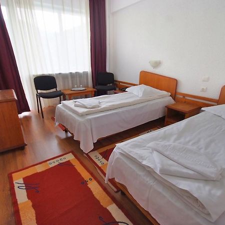 Venus Hotell Slănic-Moldova Exteriör bild
